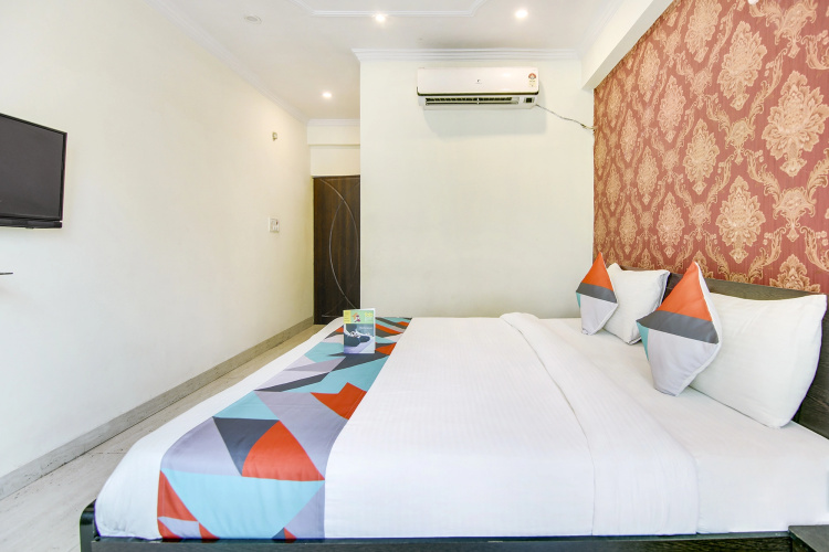 FabExpress Alacia Inn