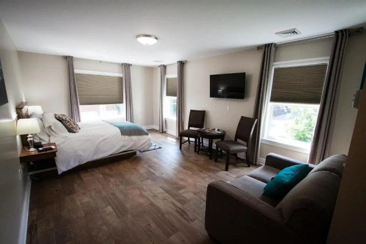 1 Bedroom Apartment