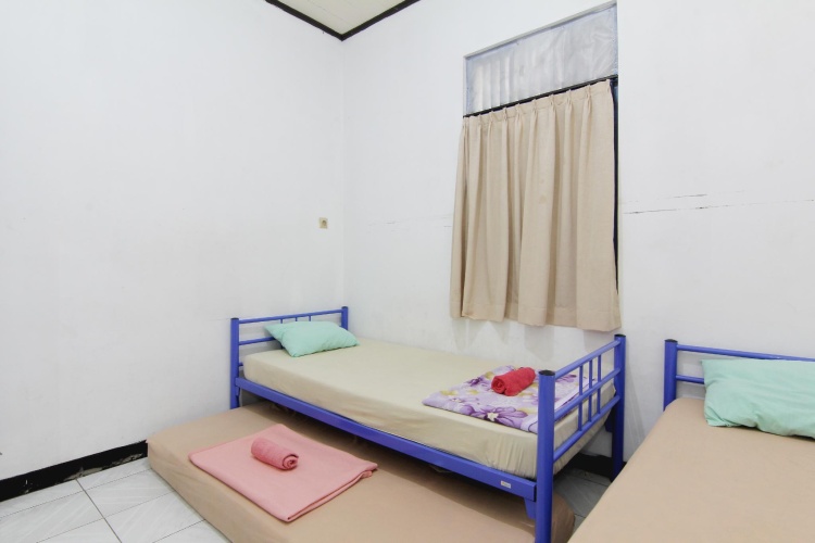 Bed in Dorm