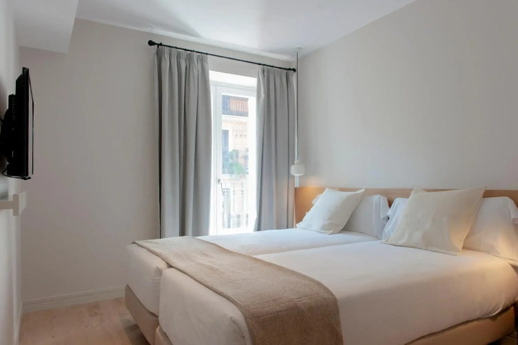 1 Bedroom Deluxe Apartment