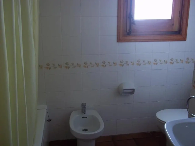 3 Bedrooms Apartment