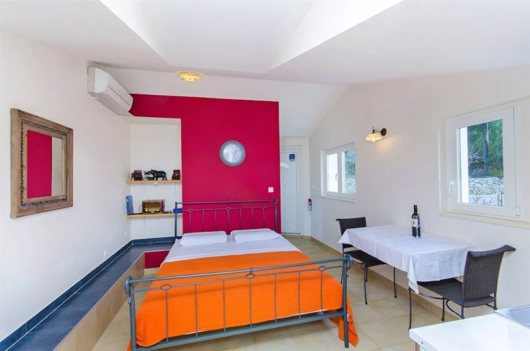 Apartments Pitesa