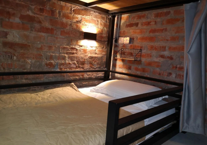Iron Inn - Hostel