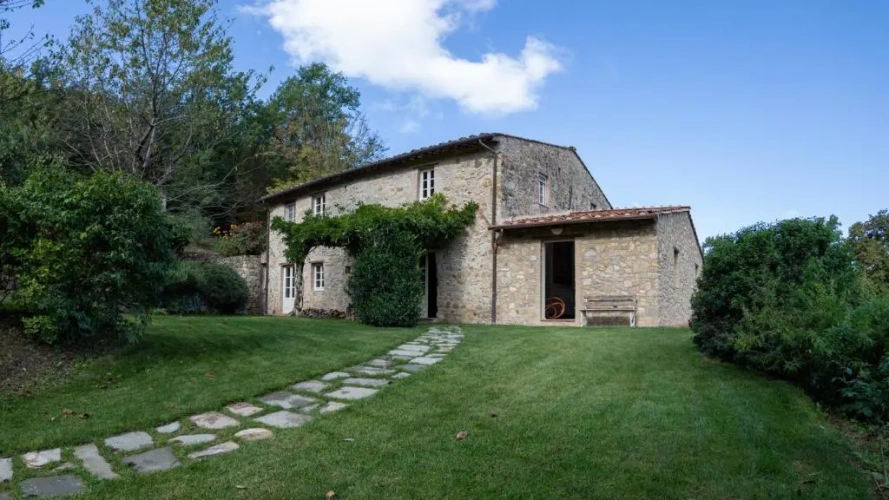 4 Bedrooms Villa
