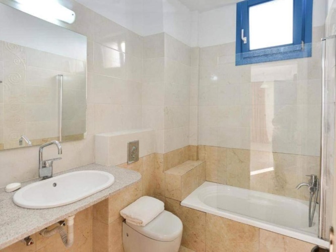 2 Bedrooms Villa