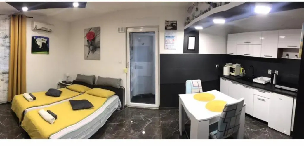 Studio apartman DAMA blizina amfiteatra i privatan parking