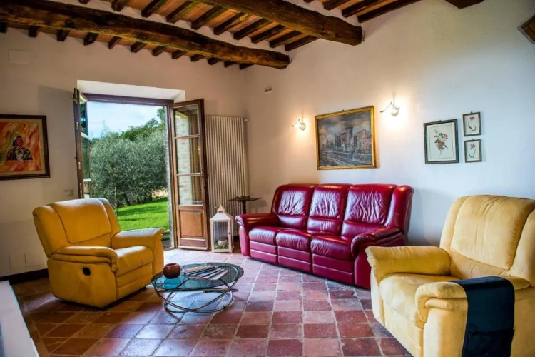 4 Bedrooms Villa