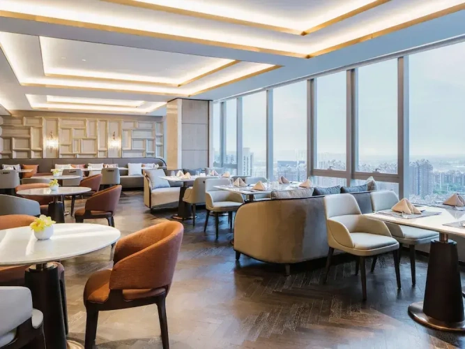 Deluxe Double Club Suite