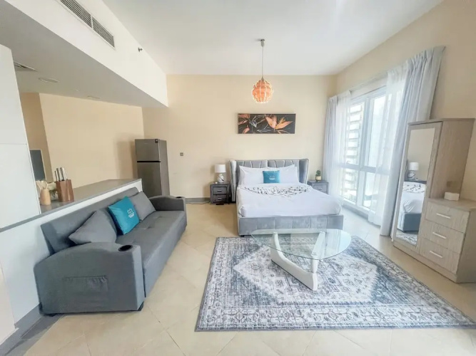Yogi - Snug Studio With City Views, Perfect For Couples