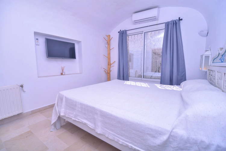 Airbetter - Fabulous Stay at Villa Skander Hammamet with Pool