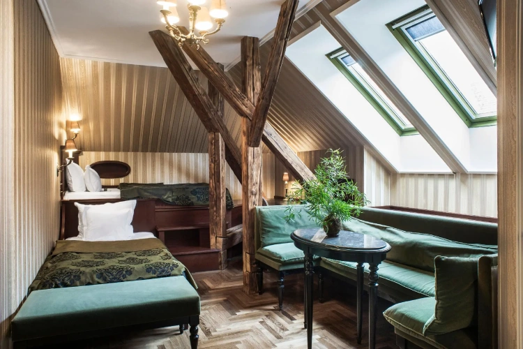 Standard Twin room