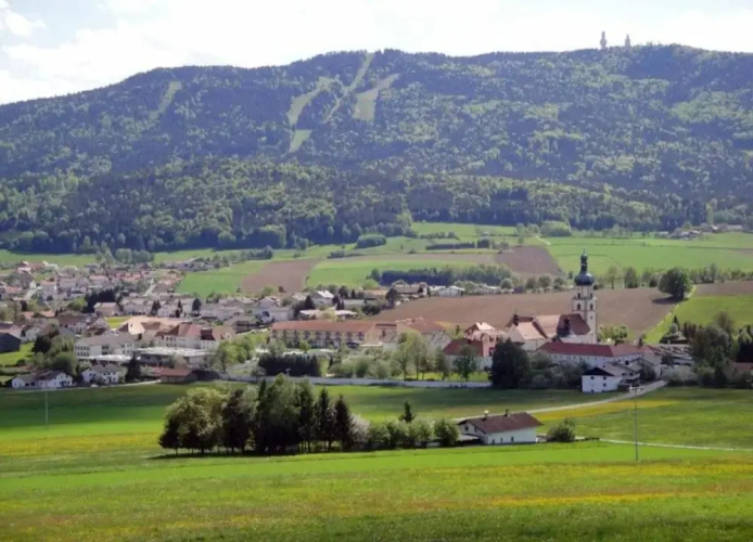 Ferienhaus mit Garten in Waldnahe
