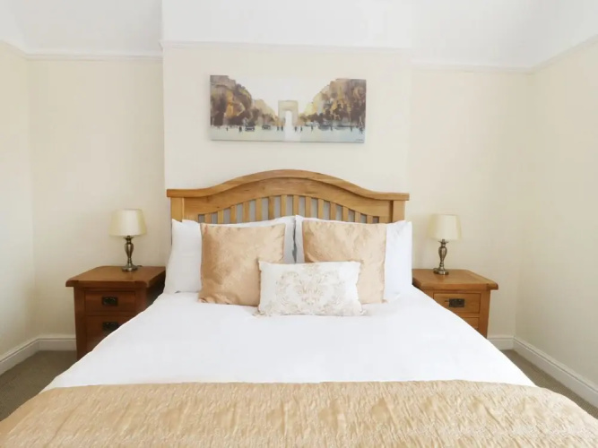 1 Tyn Y Coed Cottages
