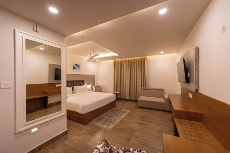 Executive room with city view