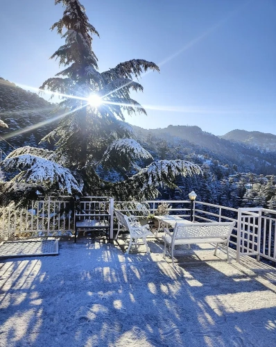 Standard Triple Family room with mountain view