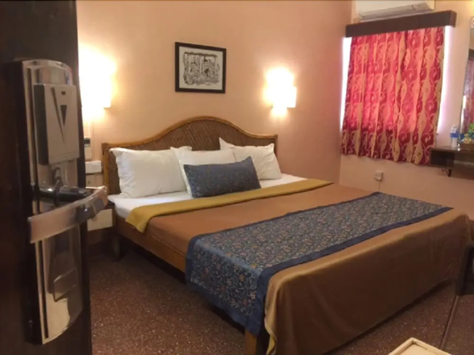 Hotel Gopika International