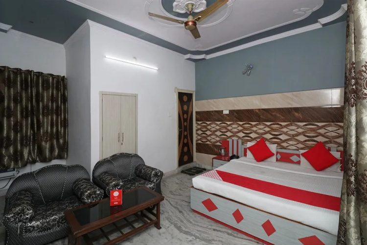 OYO 29309 Hotel Taj Palace