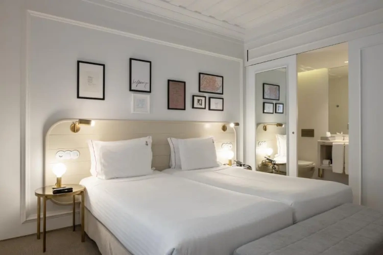 Twin room