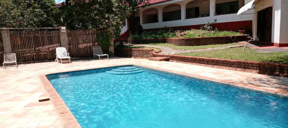 White House Lodge
