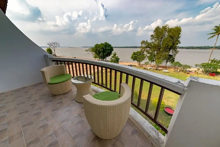 Standard Twin room with balcony