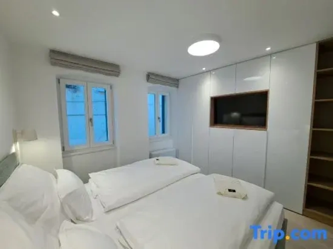 1 Bedroom Classic Apartment with balcony