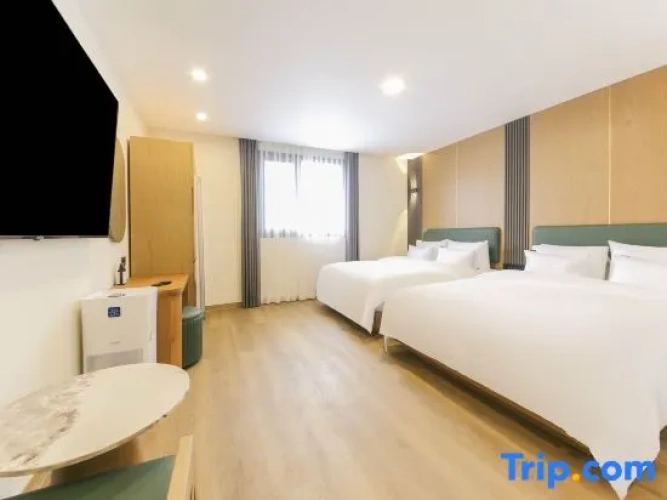 Royal Twin Suite