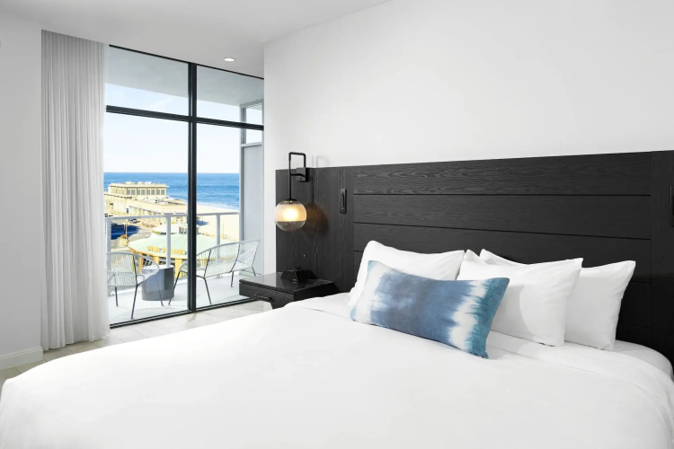 Wave Resort