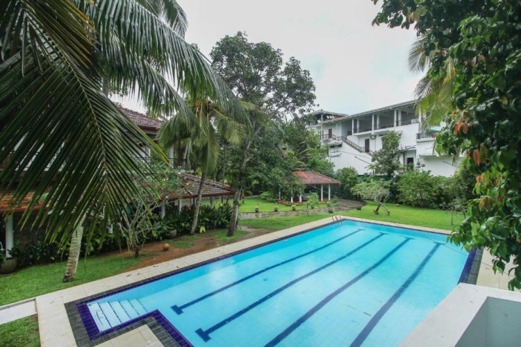 Standard Triple room with view