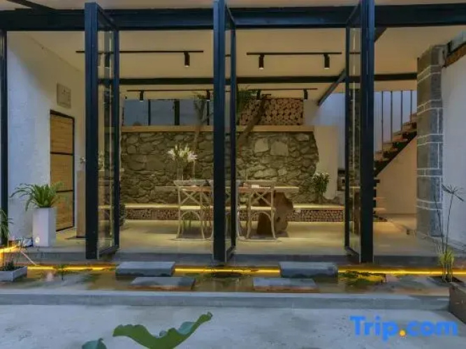 Manting Sixiang Courtyard-Style Hotel