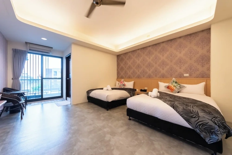 Standard Quadruple room with balcony