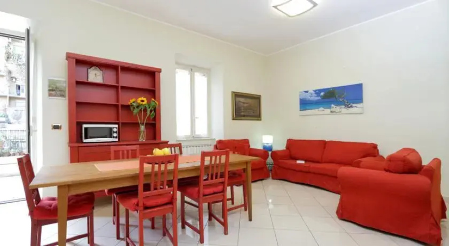Alba Halldis Apartment
