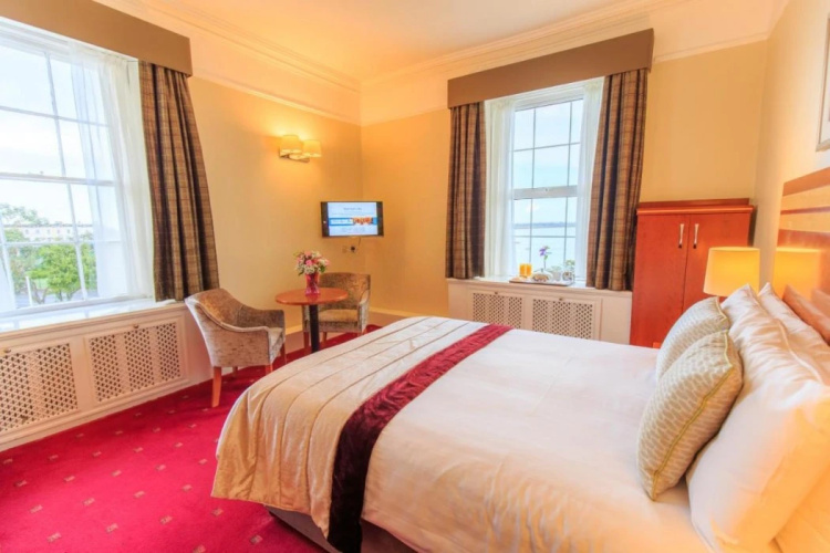 Grand Hotel