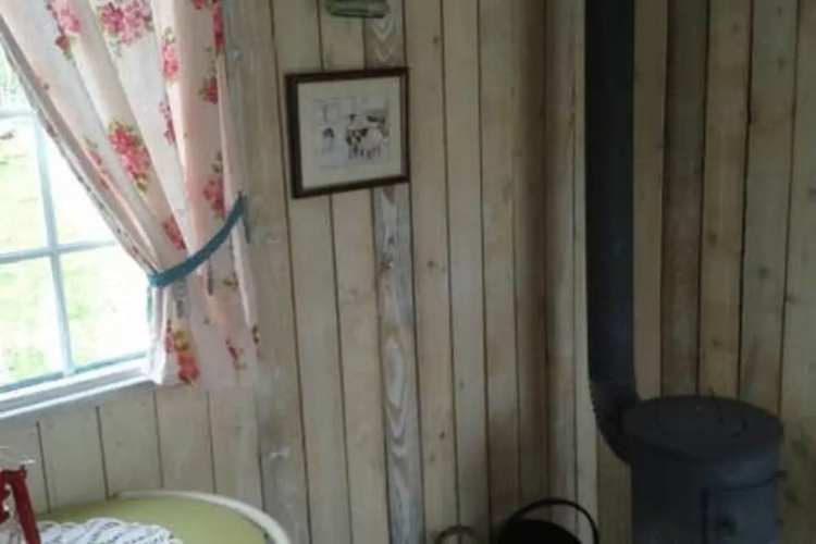 Ruby Shepherds hut Sleeps 4