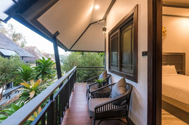 Loy Chalet