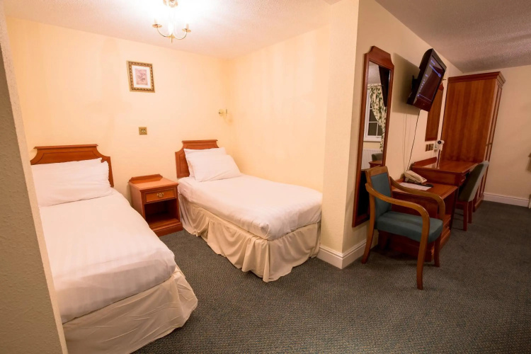 Harefield Manor Hotel