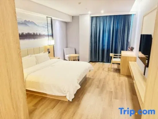 Deluxe Triple Family room