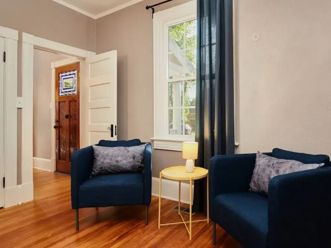 2BR Olympic Center Downtown