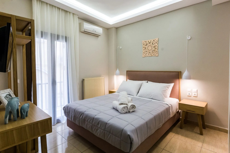 Alektor Studios & Apartments