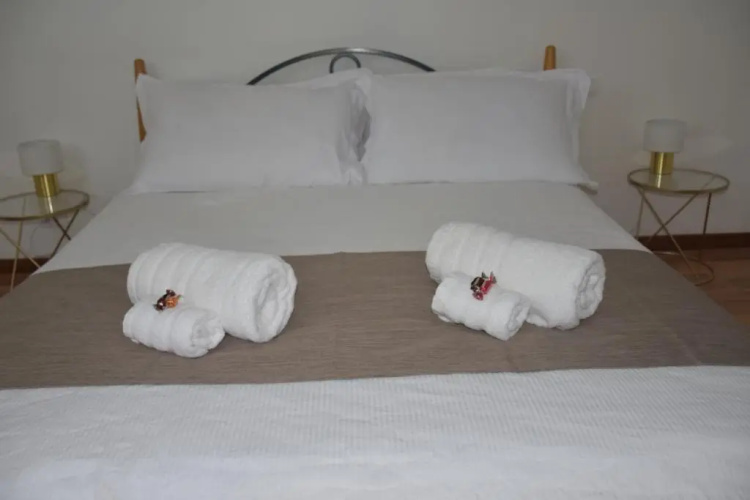 R & A Minerva Suites