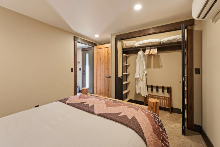 Forest Chal A 1 Bedroom Home