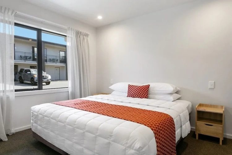 1 Bedroom Suite