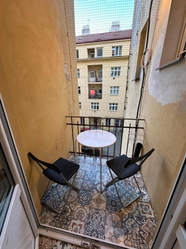 Karlin Balcony Apartment