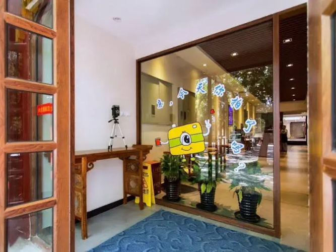 Golden Dragon Hotel