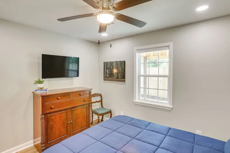 1/2 Mi to Kentucky Downs: Franklin Home w/ Patio!