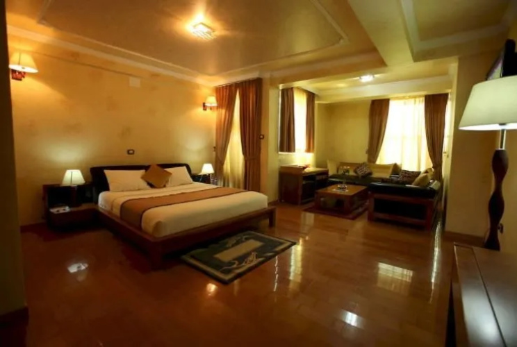 Ark Hotel
