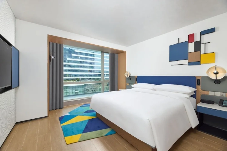 Double Suite with balcony and with partial sea view