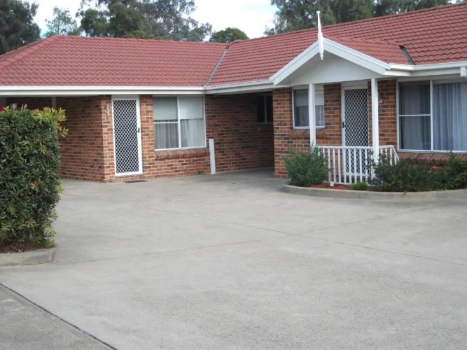 2 Bedrooms Quadruple Apartment