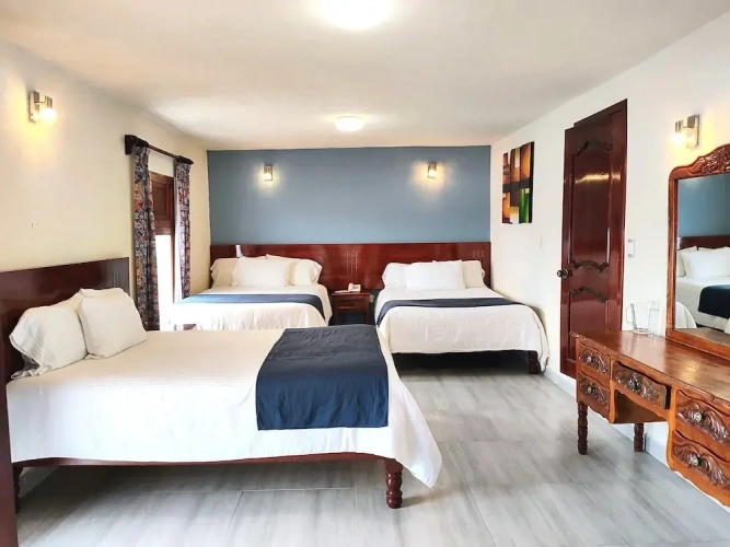 Standard Triple room