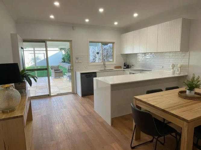 3 Bedrooms Cottage