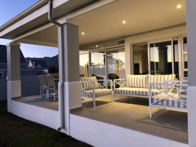 3 Bedrooms Cottage
